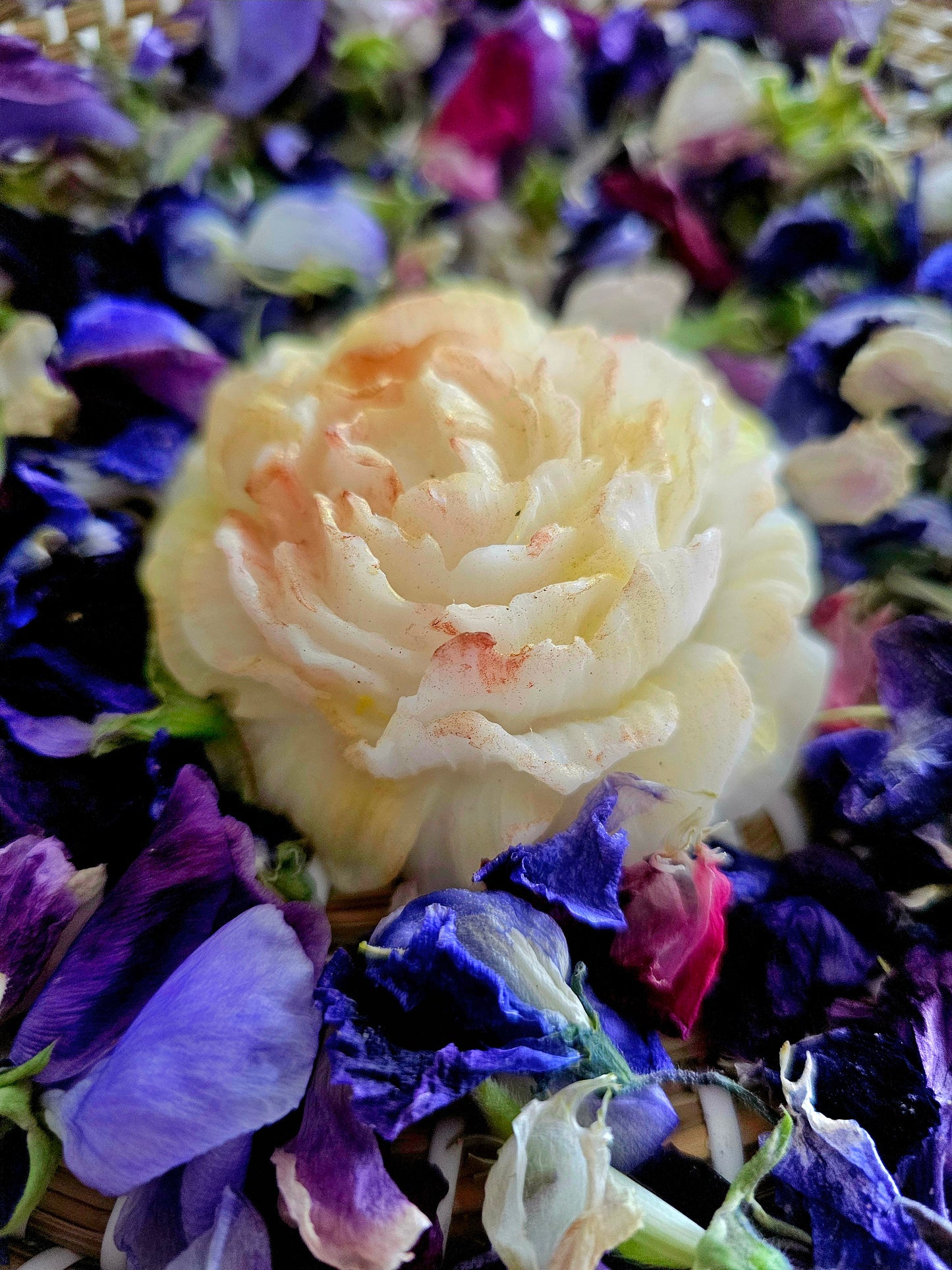 Strawberry Pot Rose SOAP Gifts & Treats